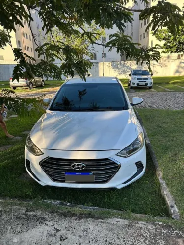 Hyundai Elantra 2.0 16V Flex Aut. 2017