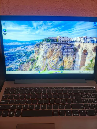 Notebook Lenovo Core i5 8° Geração/ SSD 256GB/ 8GB