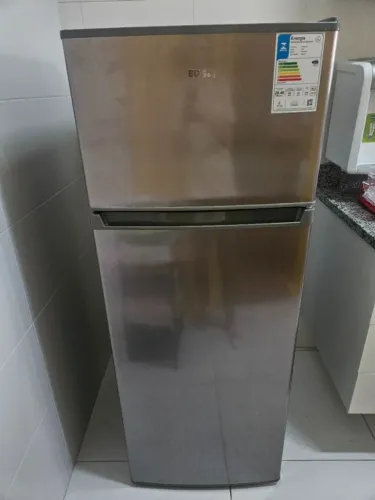 Geladeira EOS 230 Litros Duplex Inox ERV250DS 110V, excelente estado