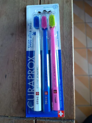 Curaprox 5460 escova de dentes