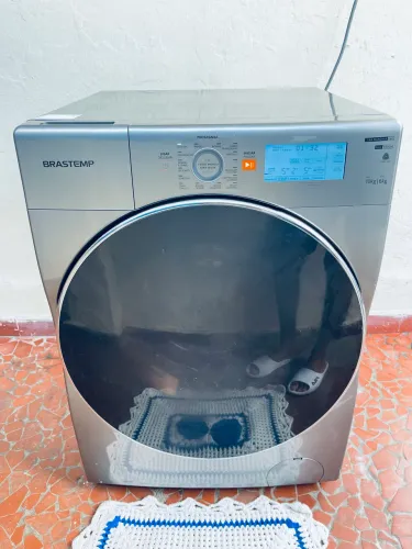 Lava e Seca Brastemp 10kg linha Premium painel Touch Linda 127v