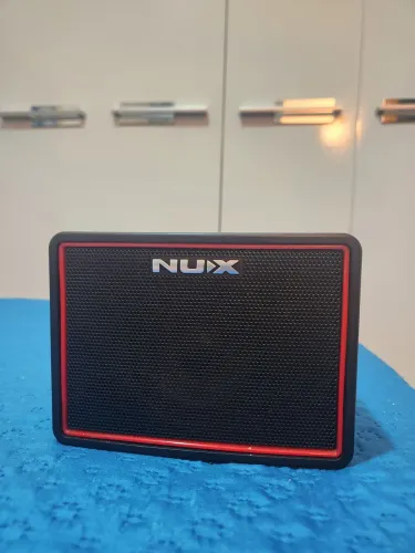 Nux Mighty Lite BT | Amplificador de Guitarra