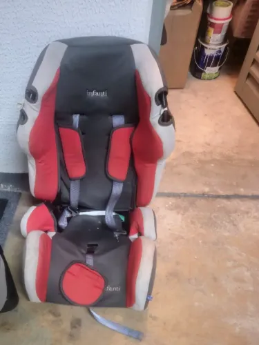 Assento infantil para carro
