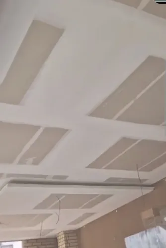 Divisória e forro drywall, vidro e piso vinílico