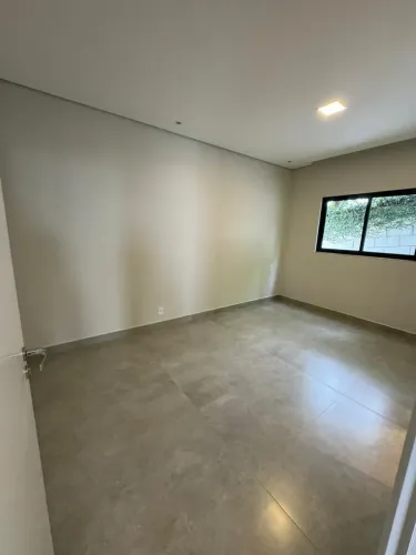 / Casa à Venda Arniqueiras Águas Claras - 3 Suítes, 300m2 e Piscina &