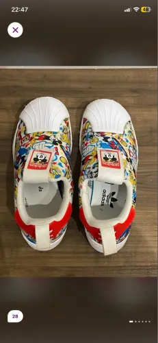 Tênis infantil adidas superstar Disney mickey minnie e amigos 