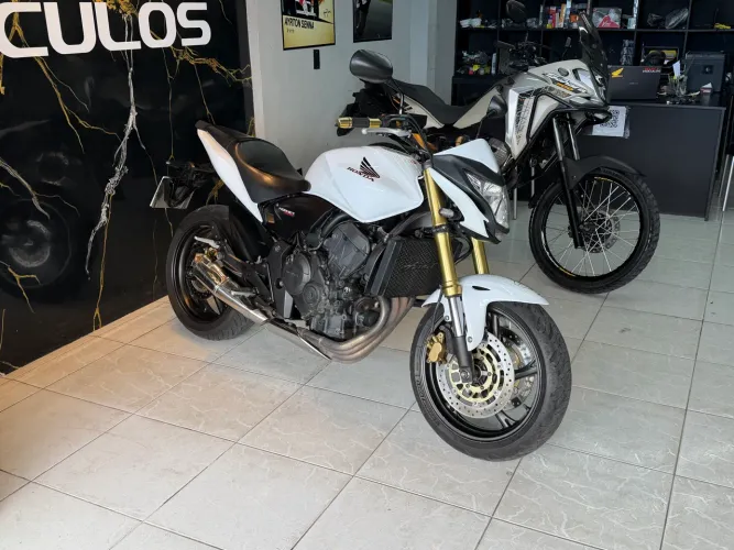 Hornet 600, Ótimo estado, Km 51.000, Pneus novos - 2014 Pura