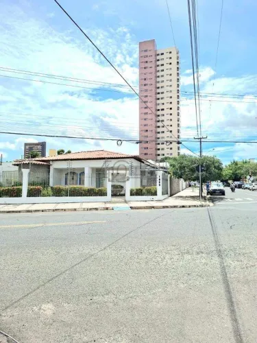 Casa Residencial/Comercial, na melhor região do São Cristóvão!