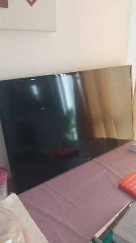 Vendo 2 TV Samsung 43', uma funcionando mas sem imagem e a outra não funciona nem imagem.