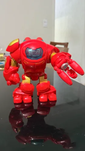 Boneco stark Marvel