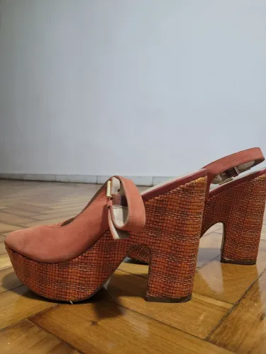 Sandalia Arezzo 38
