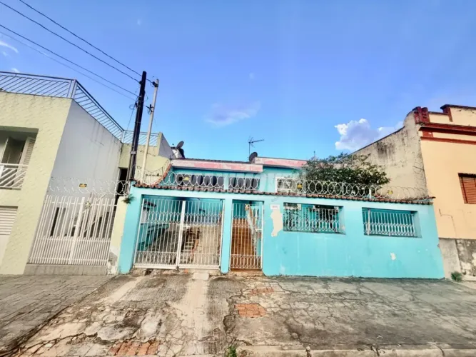 Casa com 2 Quartos á venda na Vila Hortência em Sorocab-SP