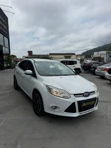 Ford Focus Titanium 2.0 16V Flex 5P Mec. 2015