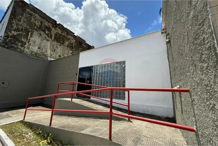 Ponto Comercial no Benedito Bentes - Av. Pratagy