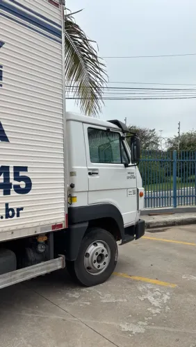 VW 10160 2018 baixo km 