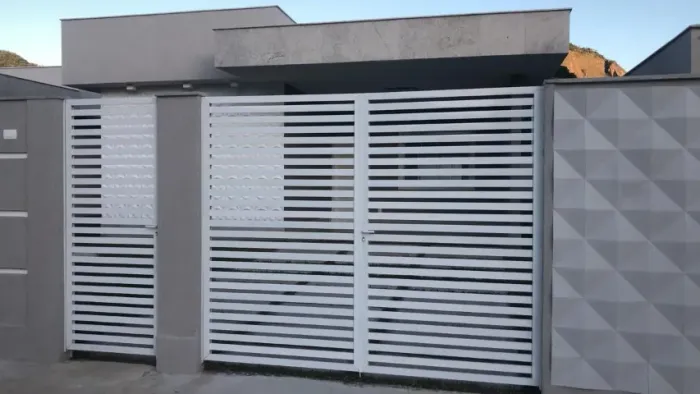 CASA - 3 QUARTOS,  SENDO 1 SUITE E DUAS VAGAS - INOÃ - MARICÁ