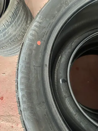 Pneus 225 50 18 Bridgestone duler 600
