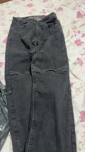Roupa e bota de moto