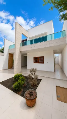 Excelente casa residencial a venda na Santa Amélia, bem arejada e nascente.