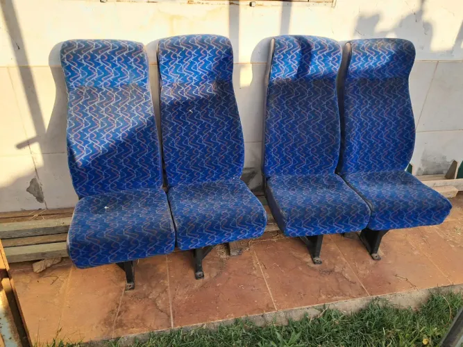 Banco de microônibus