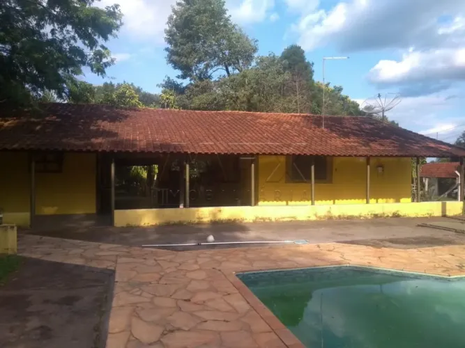 Chacáras Reunidas - casa térrea com amplo lazer com piscina