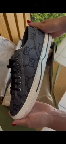 Tênis da Gucci 