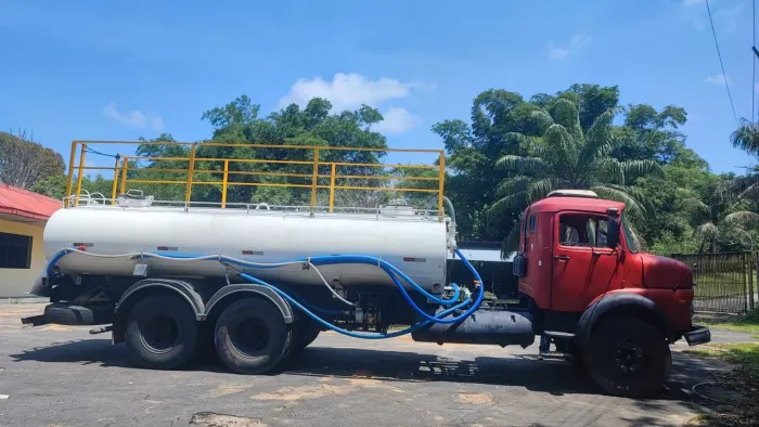 Vende-se caminhão Pipa 