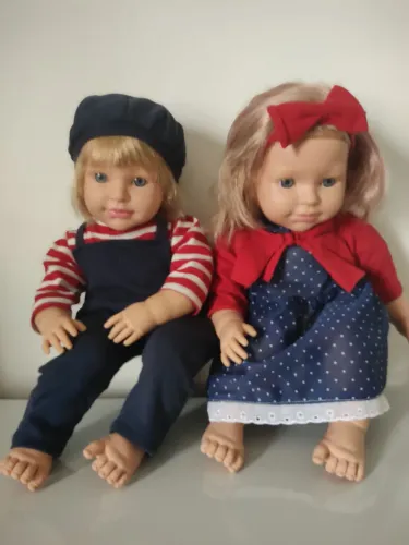 Boneca gêmeos menino e menina 