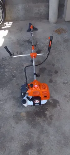 Roçadeira nova, equipamentos grátis