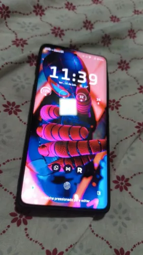 Troco por superior(Moto Edge 60 pro)