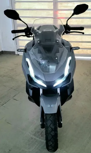 HONDA ADV