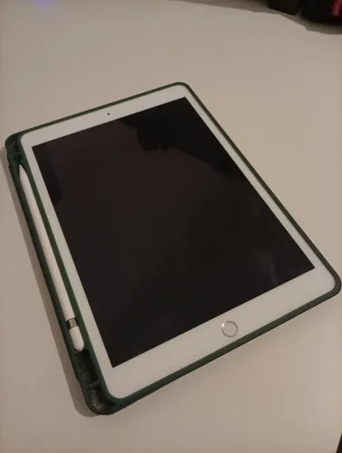 Ipad 8 32Gb prata + Apple Pencil (1ª geração)