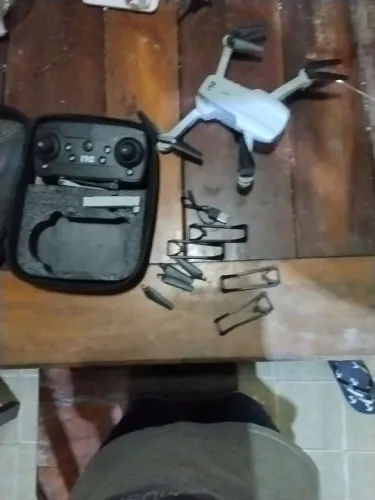 Drone E99 + Bateria Nova + Case e Acessórios. Ler descrição