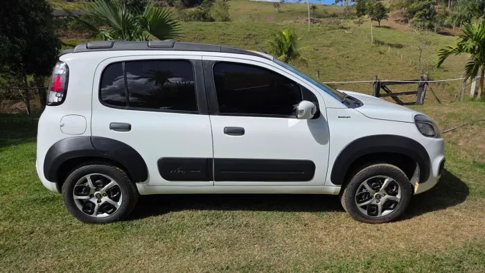 Fiat Uno WAY 1.4 EVO Dualogic Flex 8V 5P 2015