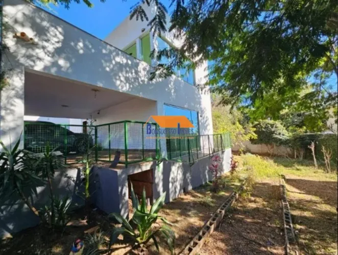 casa de 4 quartos Bairro Jardim Pirineus em Belo horizonte
