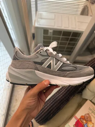 New Balance 990 v6 Cinza