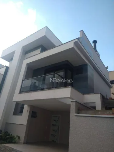 NOVO EM CONDOMÍNIO FECHADO NO BACACHERI!