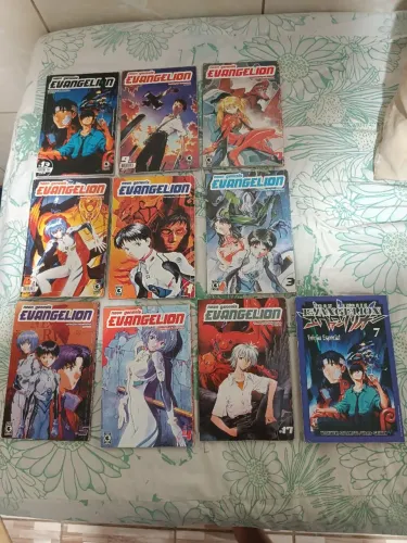 Lote de mangás de Evangelion