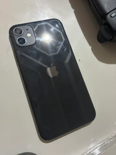 iPhone 11 (64gb)