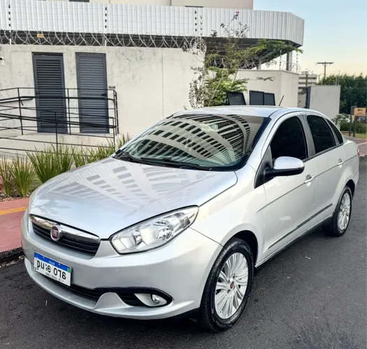Fiat Grand Siena Essence Dual. 1.6 Flex 16V 2015