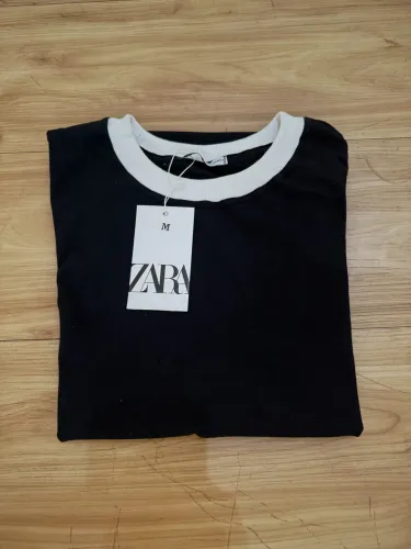 Camiseta Gola Contraste Slim Fit Preta - Tamanho M
