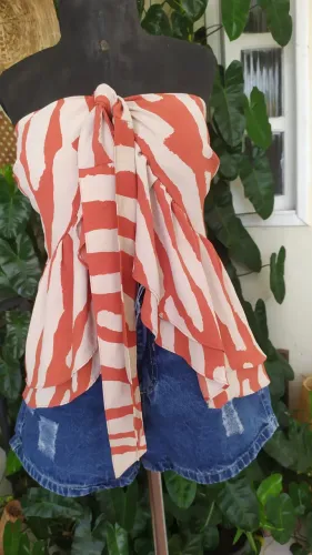Blusa versátil tomara que caia 