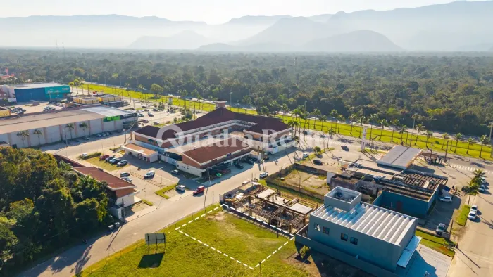 Terreno comercial na Riviera de São Lourenço