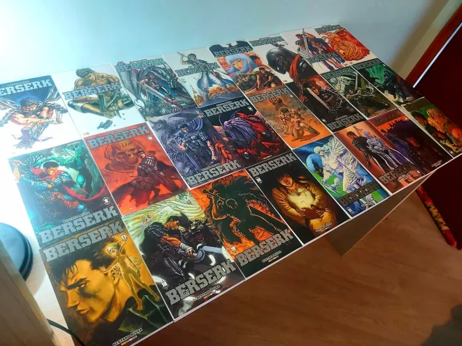 Coleção Berserk - Edição de Luxo Panini | Vol. 1 ao 24