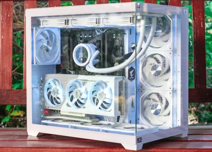 5700X - 32GB - RTX 9060XT