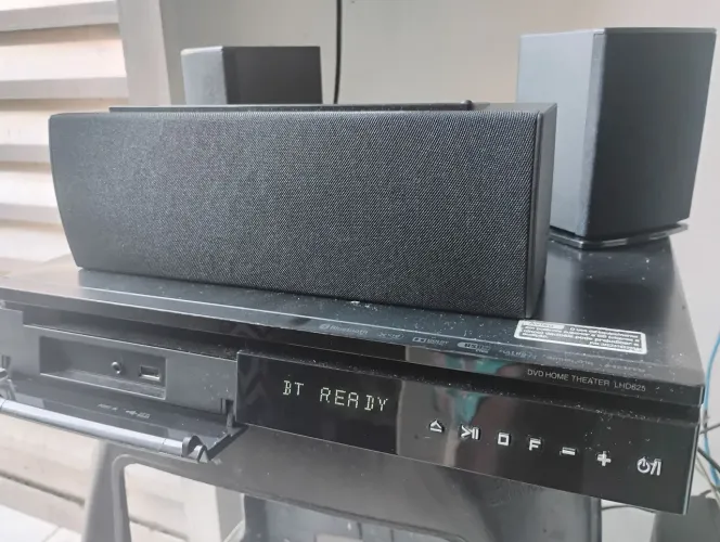 Home Theater LG LHD625