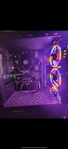 Pc gamer Ryzen 5 4600g + 16gb ram-240gb SSD fonte 400w 80plus