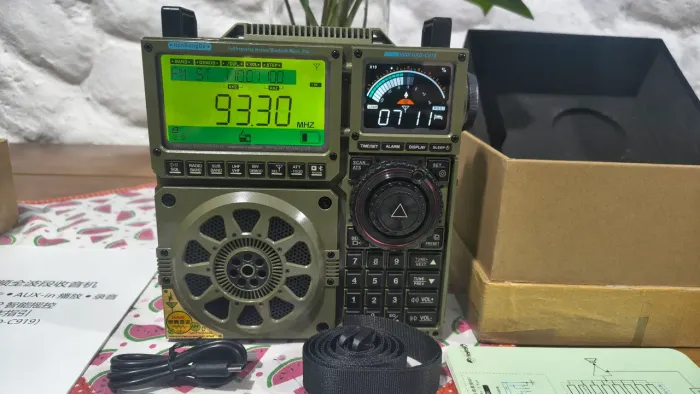Rádio HAN-RONG-DA HRD C919... Novinho.