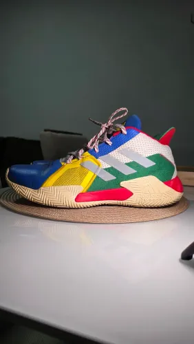 Tenis adidas