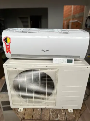 Ar condicionado 9 mil BTUs sem novo